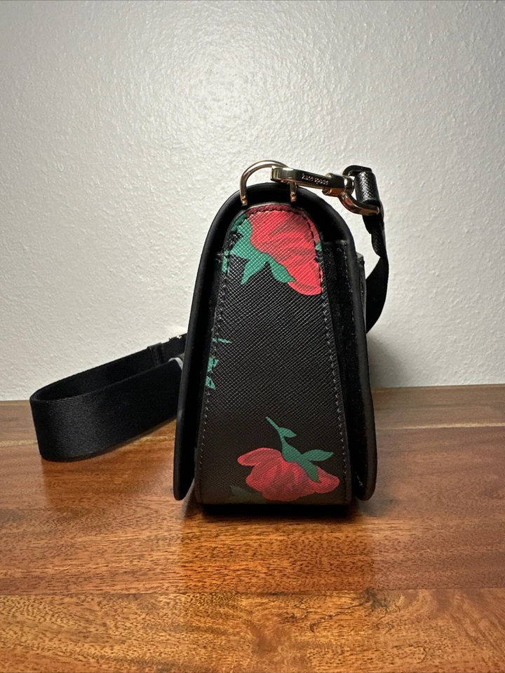 Bolso Bandolera Kate Spade New York Madison Rojo Rosa Estampado Sillín Negro Foto 2 de 4