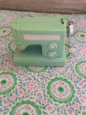 1989 Mattel Barbie Action Accents 7936 Barbie Doll Sewing Machine Green Works