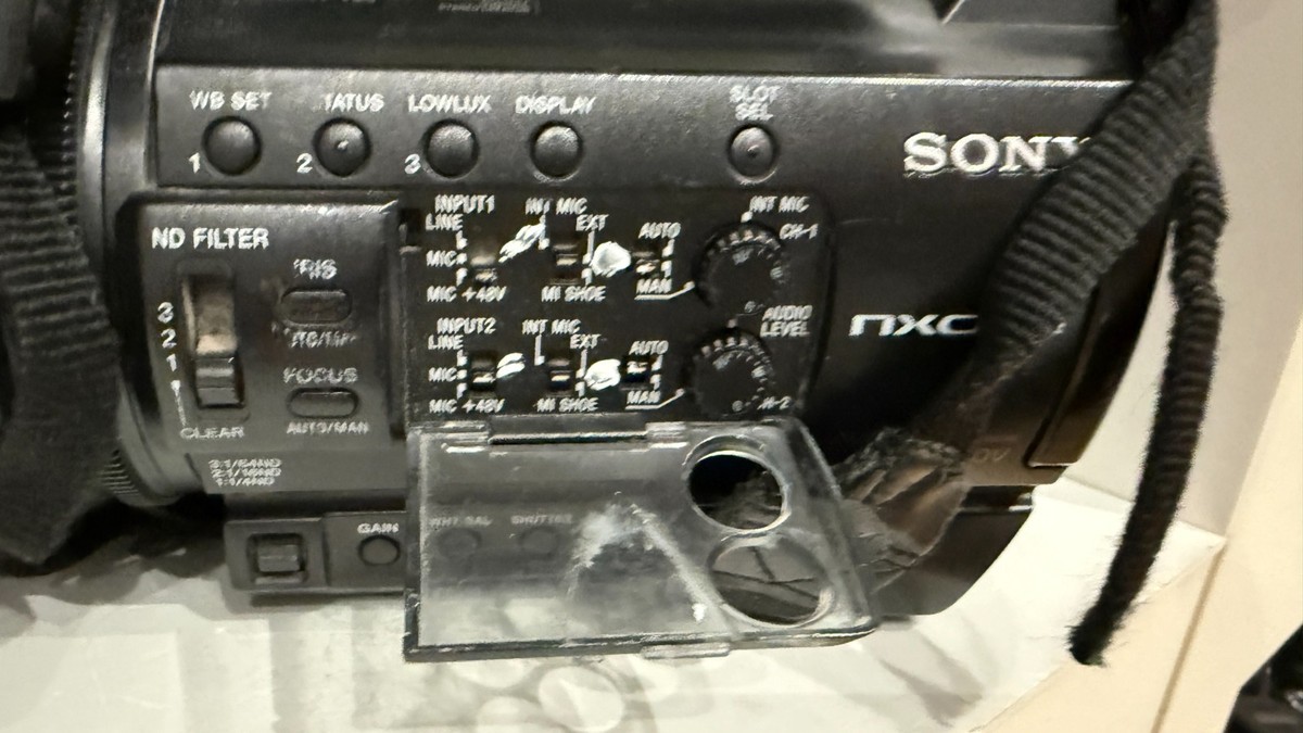 SONY HXR-NX100 Full HD NXCAM Professional Camcorder - Black for