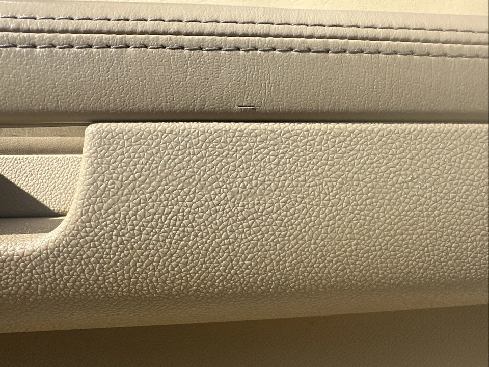 Painel Dr de passageiros 2007-09 GMC Chevy Denali Yukon Tahoe suburbano cashmere/cacacau - Imagem 3 de 4