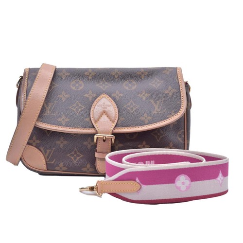 $2700 Louis Vuitton Monogram Diane Fuchsia