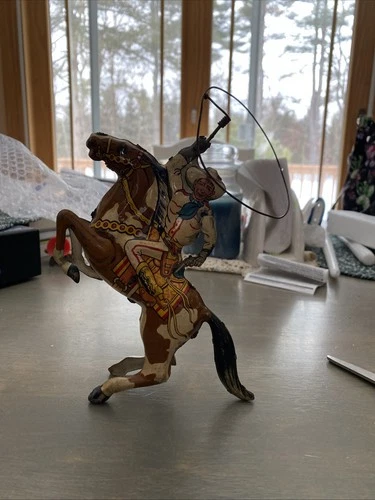 Beautiful Vintage Marx Tin Wind-Up Cowboy Rider - Twirling Lasso 1930's - Works!