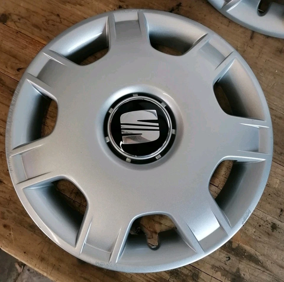 Genuine Seat 14 Inch Wheel Trims Exeo Toledo Ibiza Mii 6 N 0 601 147 F With Fault - Image 4 of 4