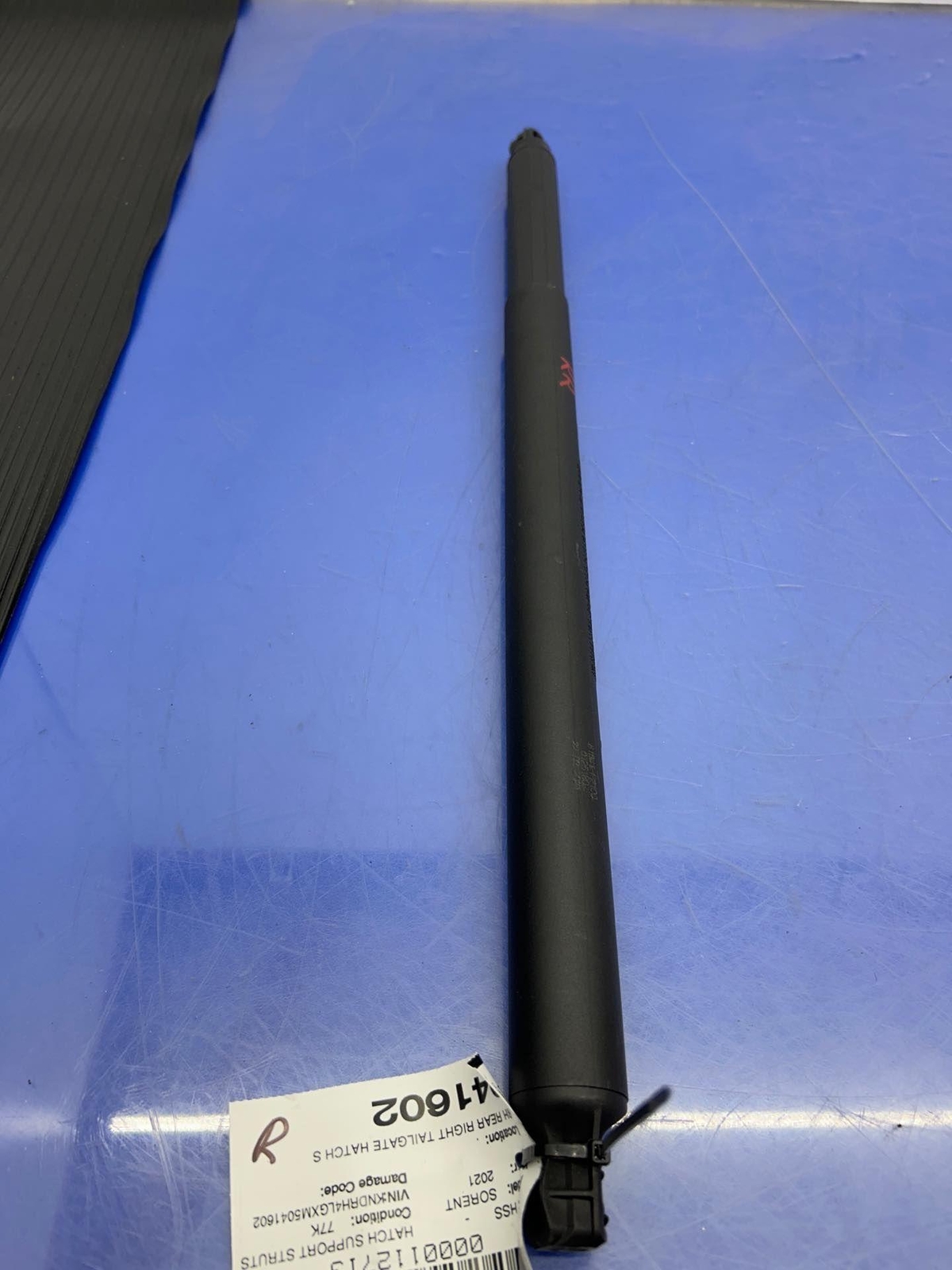 2021 - 2022 KIA SORENTO OEM REAR RIGHT TAILGATE HATCH SUPPORT  