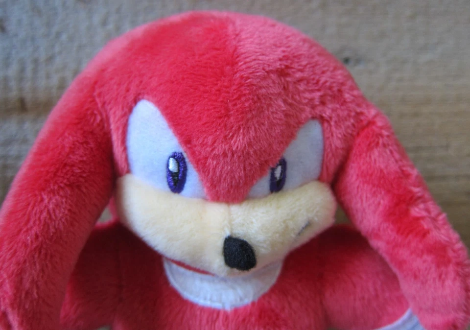 TOMY - SEGA Sonic the Hedgehog KNUCKLES 9 pulgadas peluche PROTOTIPO - NUNCA LANZADO Foto 2 de 4