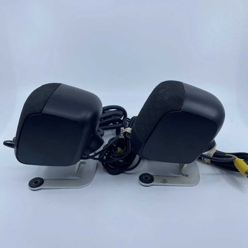 Logitech Z-540 4.1 Computer Speakers w/ Subwoofer Surround Sound (5 pieces) - Image 3 of 4