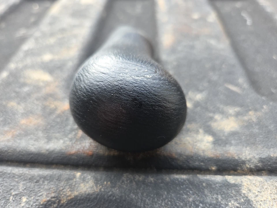 2003-2008 Subaru Forester  Gear Shift Shifter Knob Black OEM - Image 3 of 4