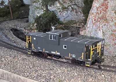 N ATLAS 50007308 DODX Extended Vision Caboose  Rd# 903  DARK OLIVE