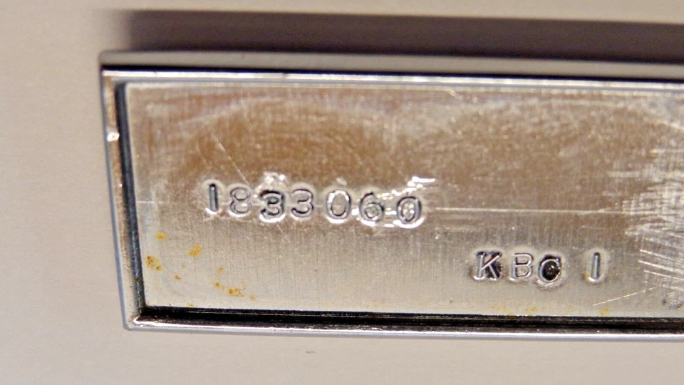 Coche Motor Trend vintage 1983 del año tablero designación Renault Alliance 2 puertas Foto 4 de 4