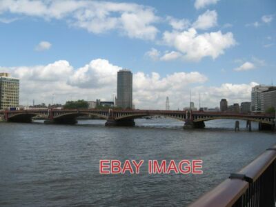PHOTO  VAUXHALL BRIDGE OVER THE RIVER THAMES LONDON VAUXHALL BRIDGE IS A GRADE I