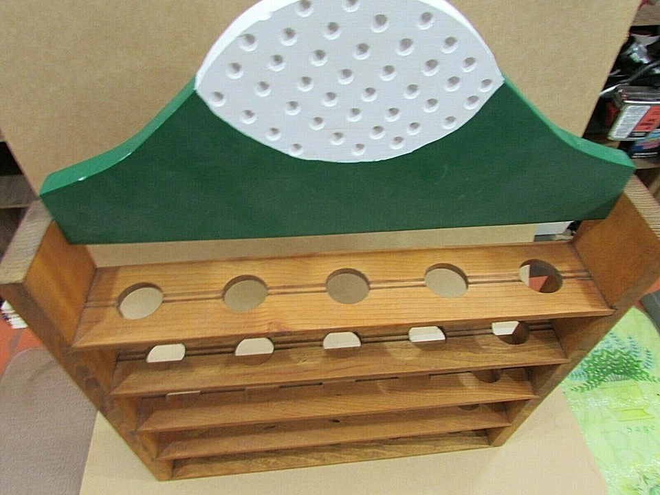 Estante de almacenamiento de exhibición de madera pintada a mano vintage para 25 pelotas de golf hechas a mano Foto 3 de 4