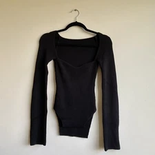 Black sweetheart neckline knit top