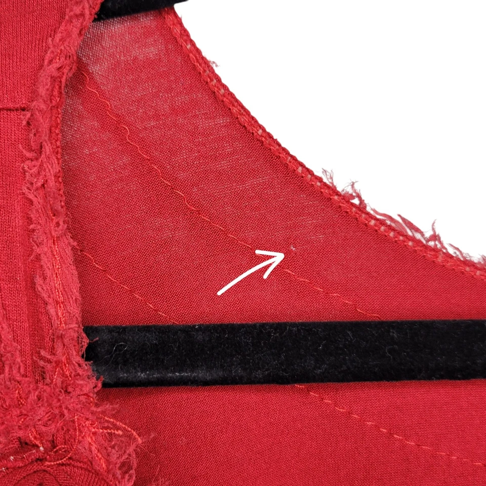 Blusa para mujer Max Edition roja cuello redondo detalle roseta viscosa suave talla L Foto 3 de 4