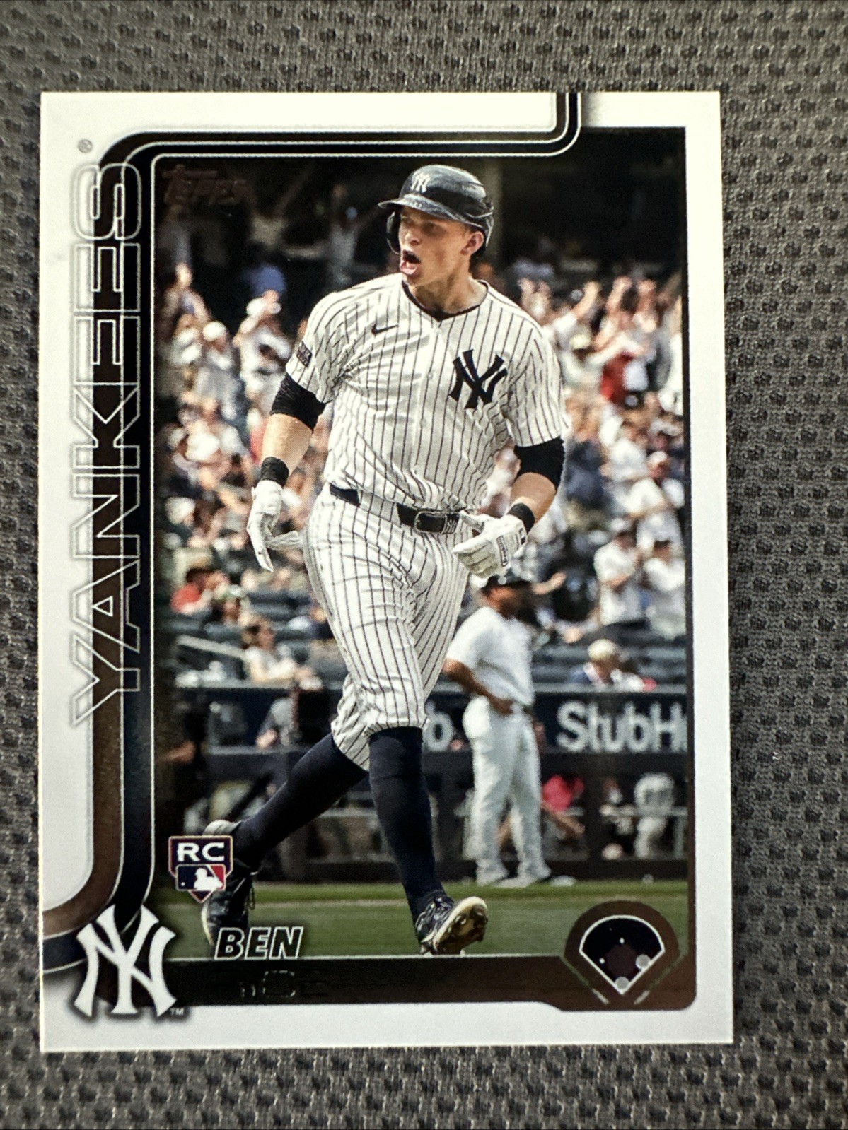 2025 Topps Series 1 - Ben Rice #337 Sandglitter (RC). 01-001