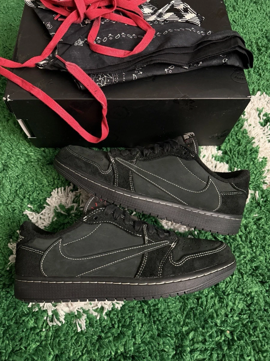 Preços baixos em Jordan 1 Retro Low OG SP x Travis Scott Black