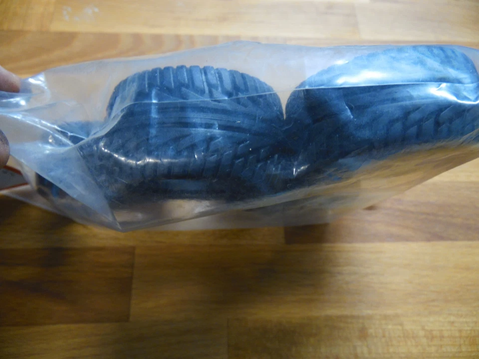 GRAUPNER 4850.37 Front & Rear Tyres PORSCHE 911 1/10 - Photo 2/2