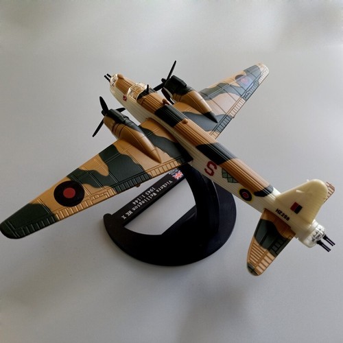 Avión bombardero Vickers Wellington MK X modelo militar fundido a presión de ... - Imagen 6 de 12