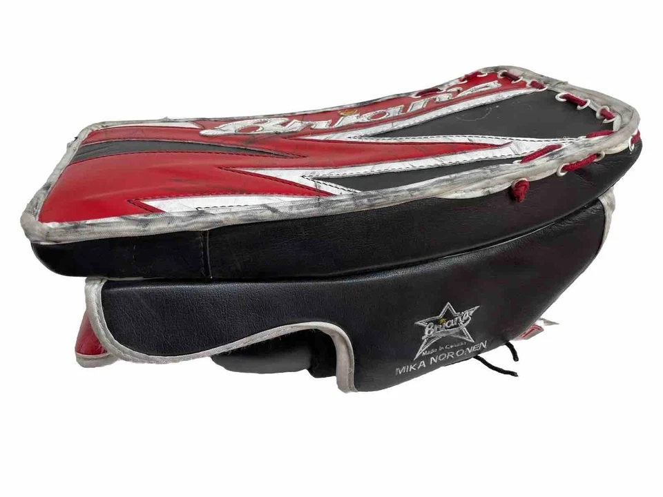 Brian’s MIKA NORONEN Game Used Pro Buffalo Sabres Ice hockey goalie Blocker 🇫🇮 - Image 2 of 4