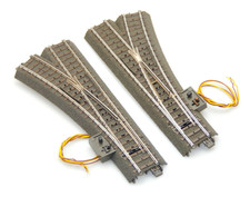 Märklin H0 24611/24612 C-Gleis Weichenpaar mit Decoder, Antrieb und Laterne