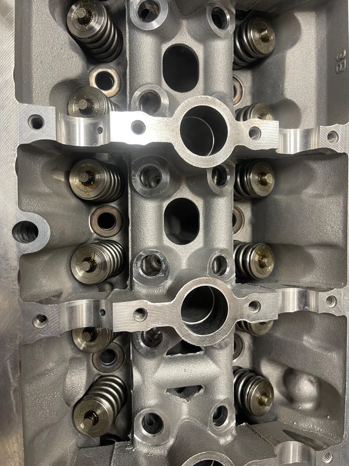 Audi VW 07k 2.5L culata con tren de válvulas Ferrea OEM JUNTA DE CULATA INCLUIDA!! Foto 4 de 4