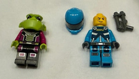 LEGO 7049 - Space: Alien Striker complete set with instruction manual