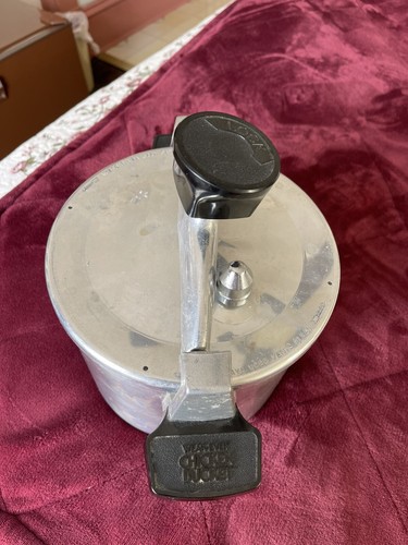 Vintage WearEver 6 Quart Chicken Bucket Pressure Cooker #90026 - 第 2/7 張圖片