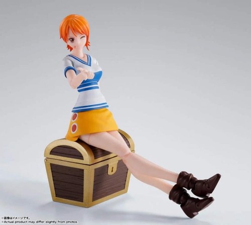 One Piece S.H.Figuarts Nami (Romance Dawn) Action Figure - Picture 8 of 13