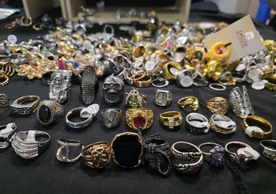 Mixed Lot Assorted Fashion Rings & Costume Jewelry Bulk, Multicolor Mixed Metals - Image 1 of 2