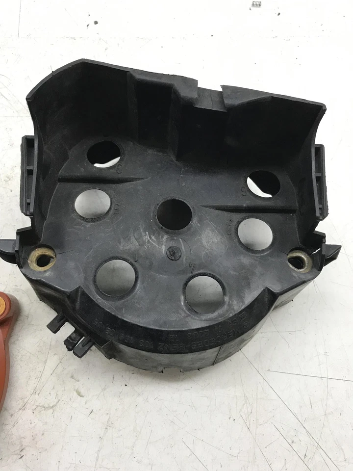 Verteilerkappe Abdeckung Mercedes W124 M103 1031580585 1235522384 - Image 4 of 4
