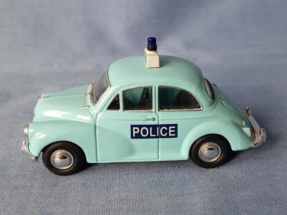 COCHE DE POLICÍA ATLAS MORRIS MINOR 1000 SOUTH YORKSHIRE - 1:43 - CORGI VANGUARDS. Foto 2 de 4