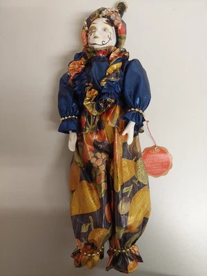 Kim-Puppe Porzellanpuppe Harlekin Clown Stoffkostüm, Zertifikat - Bild 1 von 4
