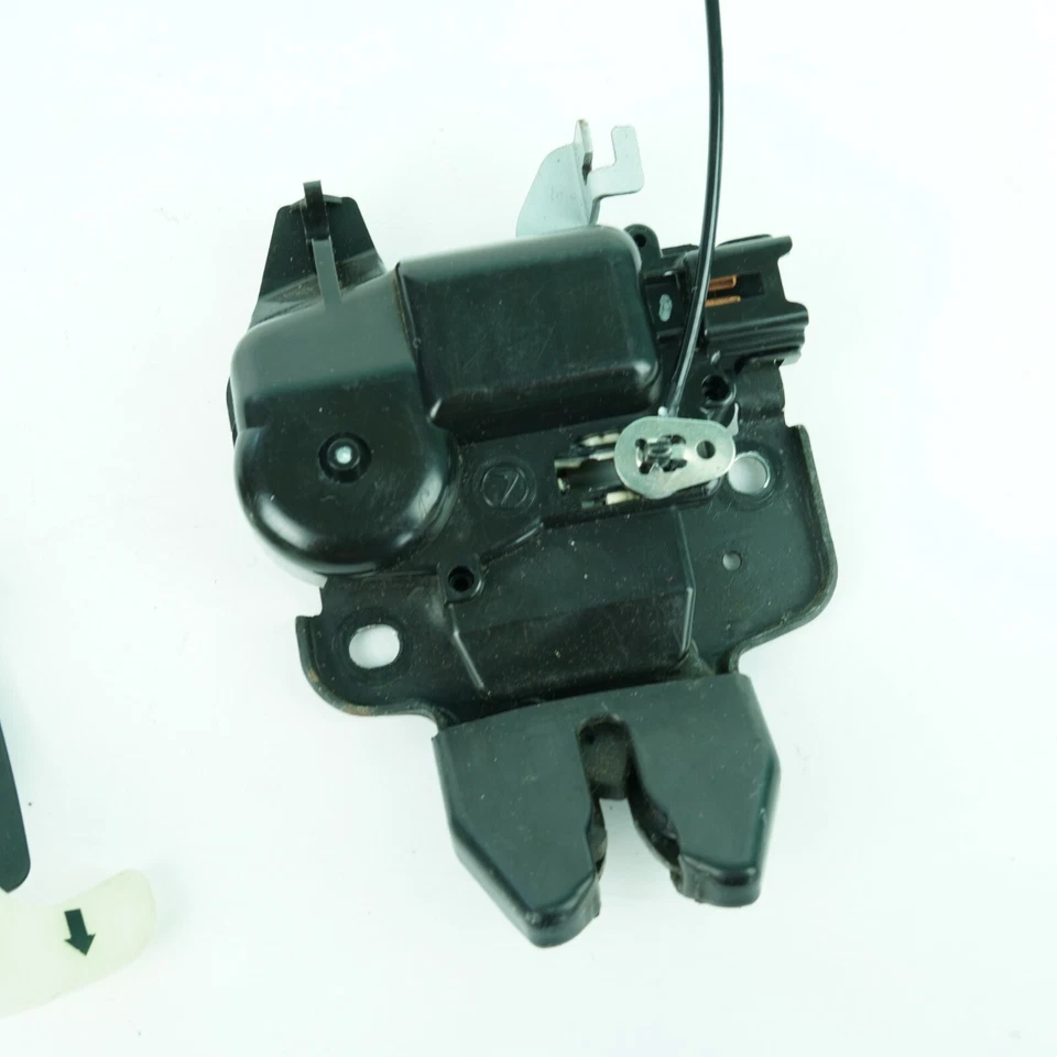 Actuador de bloqueo de tapa de cierre de maletero Subaru Impreza 2010-2014 WRX STI 57530FG001 2261 Foto 2 de 3