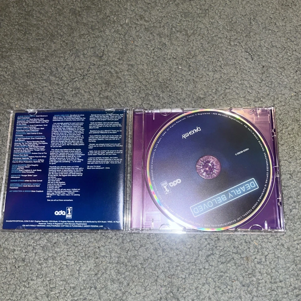 Daughtry Dearly Beloved WALMART CD +1 BONUS TRACK - “Hunger Strike” MINT Foto 2 de 4