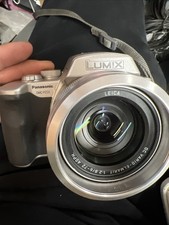 Panasonic LUMIX DMC-FZ20 5.0MP 12x Zoom Digital Bridge Camera & Battery - Tested
