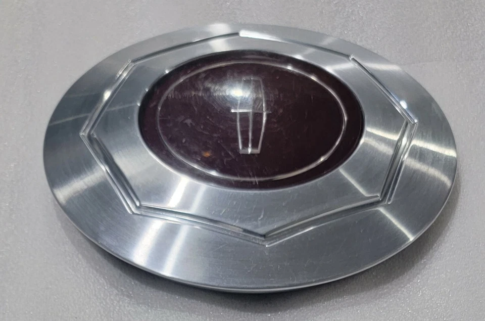 Tapa central Lincoln Continental Mark Series 1984-1989 1398 E4LC1007 E5LY1007 Foto 2 de 4