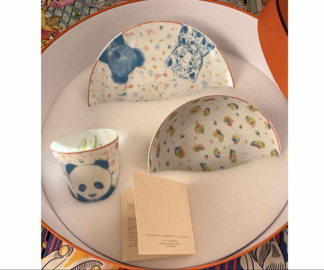 Hermès Baby Tableware Set 3 Pieces New with Box and Ribbon Hermès Baby Tableware Set 3 Pieces New with Box and Ribbon