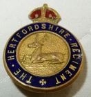 WW1 THE HERTFORDSHIRE REGIMENT MILITARY ENAMEL SWEETHEART PIN BADGE