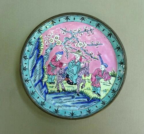 Assiette du XIXe siècle et avant en cuivre