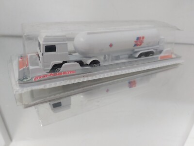 Majorette 355 Semi Oil Tanker Total Volvo Truck In Box