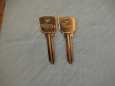 1 VINTAGE KEY BLANK MAZDA  ILCO X4