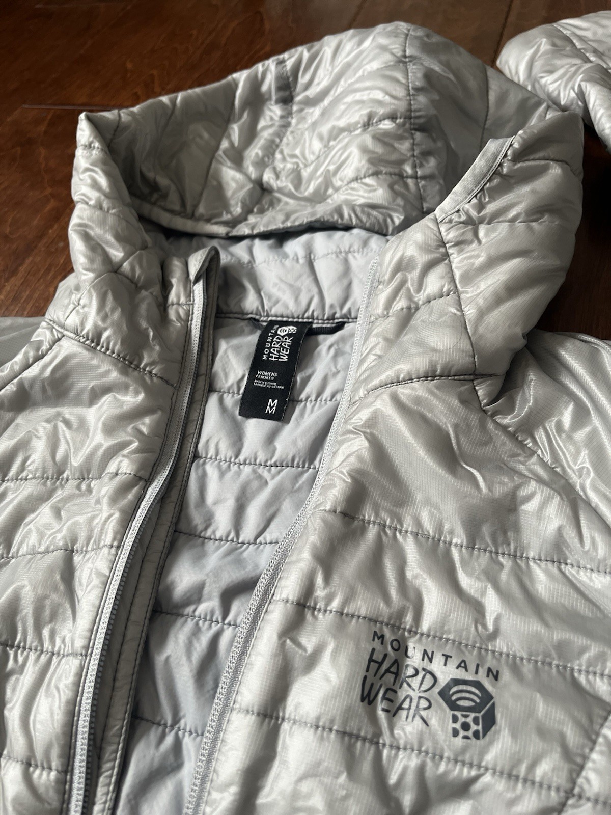 Mountain Hardware Ghost Shadow Hooded Jacket Silv… - image 3