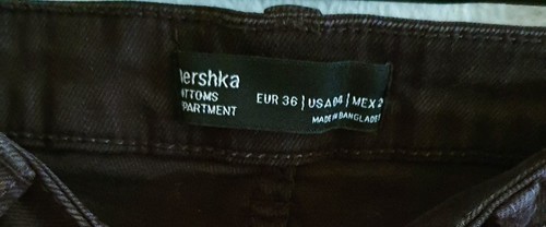 Bershka Black Denim Shorts Distressed Legs Button Closure Womens Size 4/36 Used - Picture 2 of 3