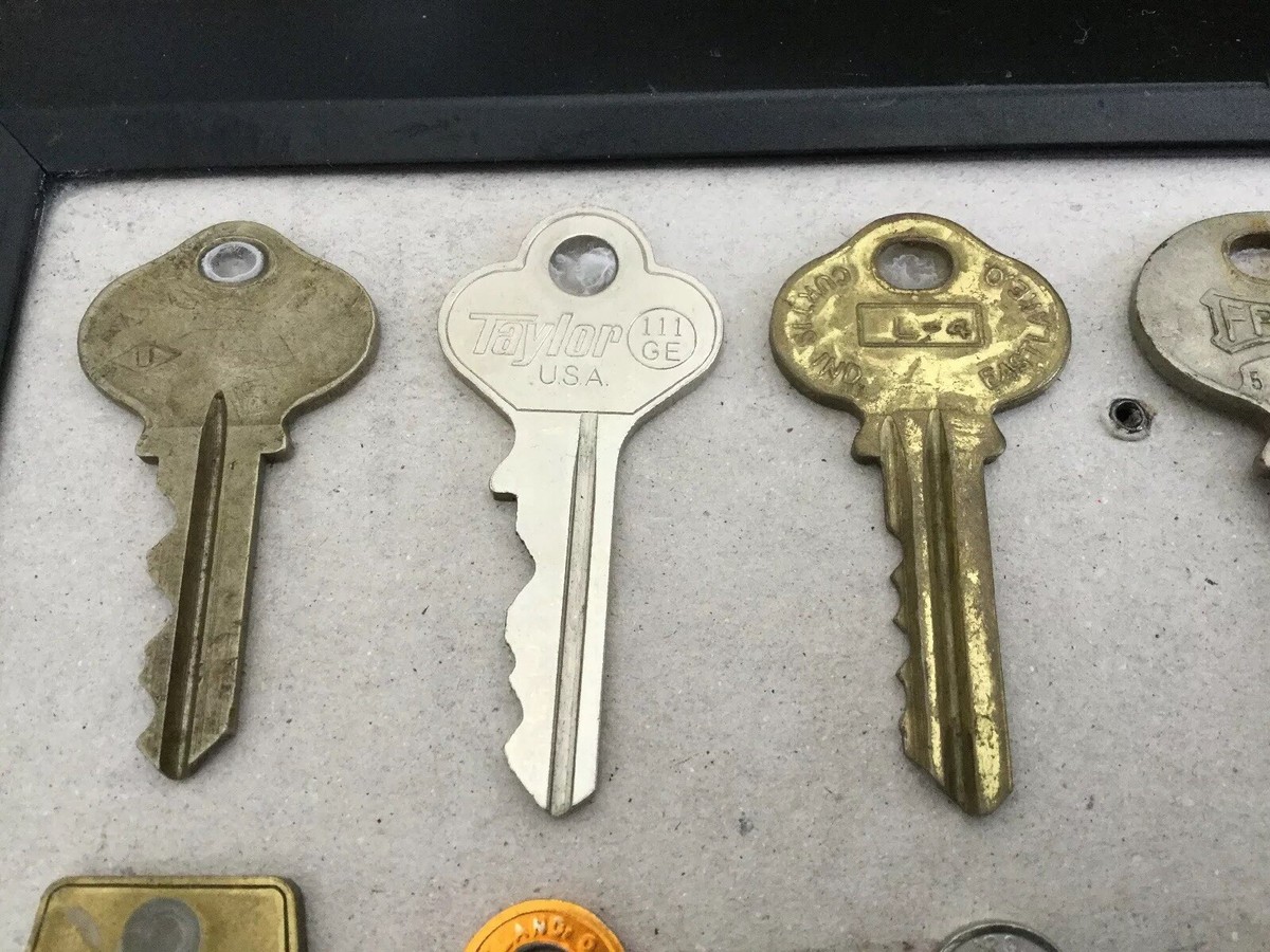 【key-bee 】WorksAlex Elmsley1&2 24 Vintage Keys Corbin, Yale, Briggs&Stratton, Taylor, Lockwood