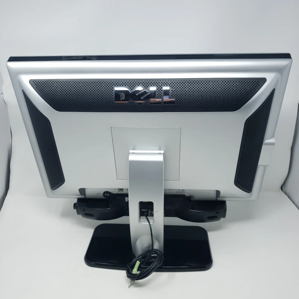 Dell UltraSharp 17" Monitor LCD For Desktop Computer PC + Dell AS501 Sound Bar - Image 2 of 4