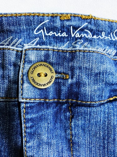 Gloria Vanderbilt Womens Denim Shorts Size 16 Blue Flat Front Pockets - Picture 6 of 9