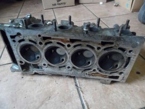 Audi Seat Skoda VW 1,2 Zylinderkopf 03F103373D ohne Ventildeckel