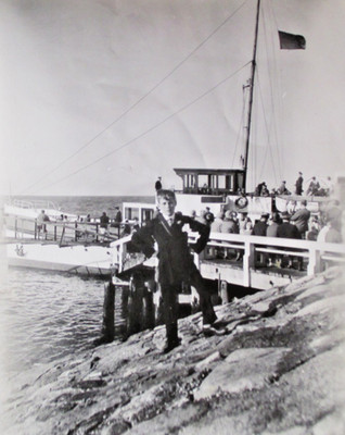 Heritage private photo from collection approx. 1910! Young man in front of special ship Hamburg
