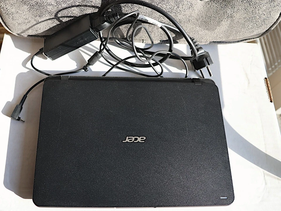 Acer Travelmate B117-M 11" Zoll matt 4 GB RAM 465 GB HD Celeron Win10Pro Ubuntu - Bild 4 von 4