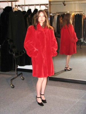 CHICAGO FUR MART SIZE 10 BRAND NEW CLASSIC RED SHEARED BEAVER STROLLER $14000.00