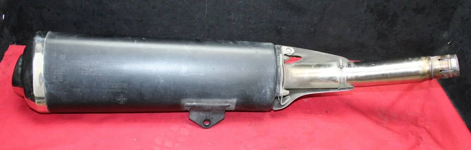 Оригинальный правый глушитель для Suzuki Hayabusa 2008–2020 годов выпуска No7851 - Изображение 3 из 4